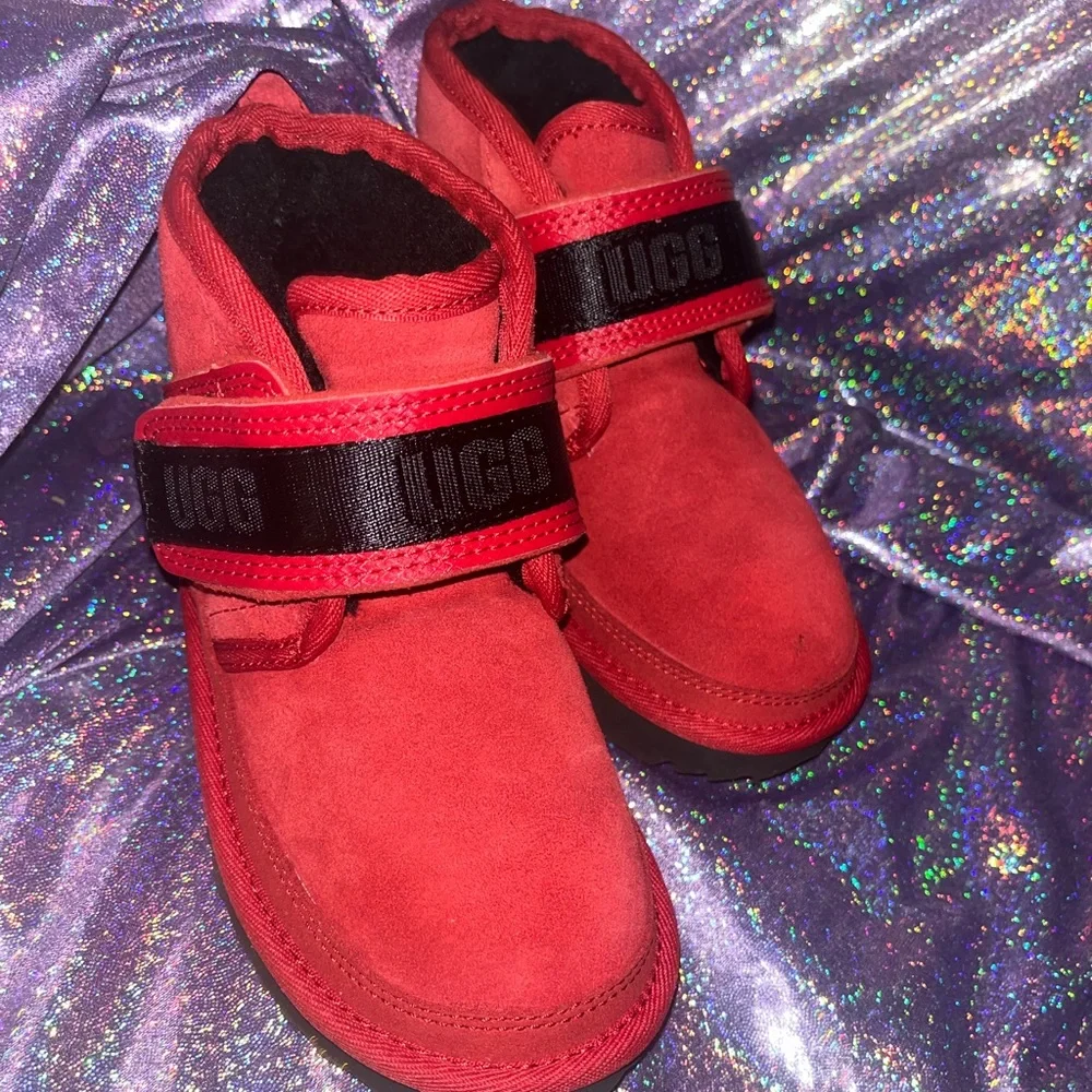 Child Neumel SnapBack Ugg boots
